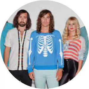 Youngblood Hawke - Pop band
