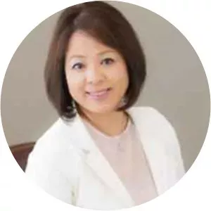 yukihide takekawa yumi yoshimoto - Japanese novelist