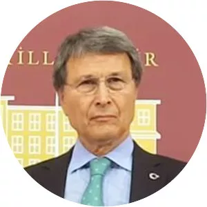 Yusuf Halaçoğlu