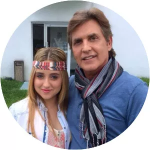 Yvette Gazzaneo - Víctor Cámara's wife