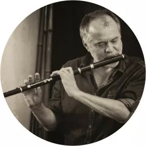 Yvon Riou - Singer