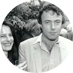 Yvonne Jean Hitchens - Christopher Hitchens' mother