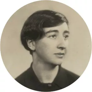 Yvonne Kapp - Writer