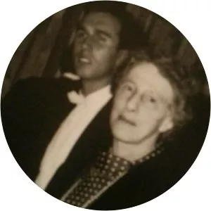 Yvonne Muller Loeb Casella - Pianist