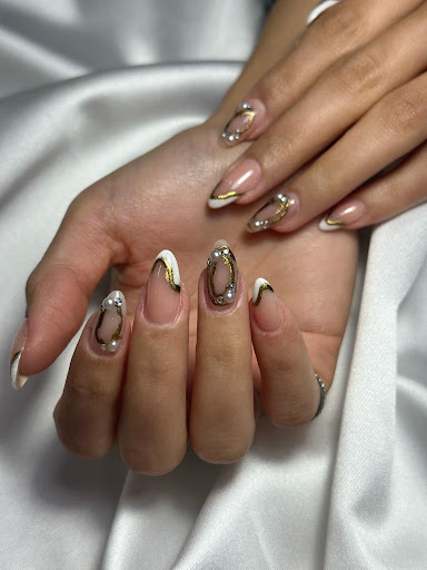 Z Nail Studio - Beauty salon in Istanbul