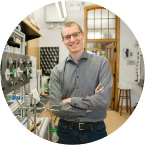 Zachary M Hudson - Researcher