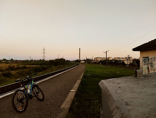 Zaliznychna Stantsiya Uhryniv - Suburban train line in Uhryniv, Tysmenytsia Raion, Ukraine