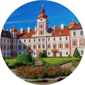 zamek mnichovo hradiste