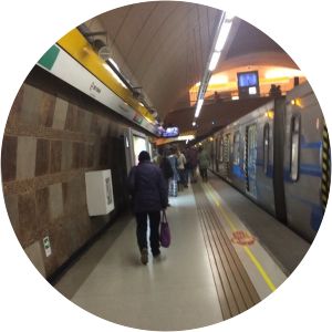 Zapadores metro station