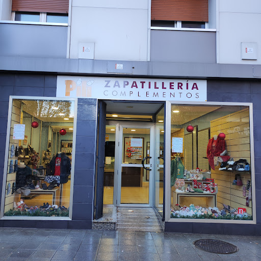 Zapatilleria -Complementos Pili