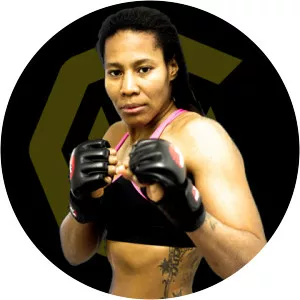 Zarah Fairn Dos Santos