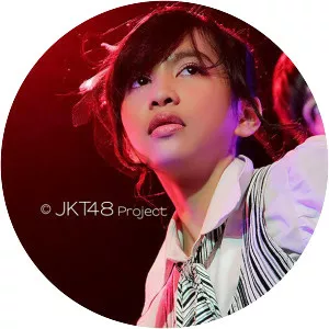 Zeby Magnolia Fawwaz