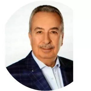 Zeki Çakan - Politician