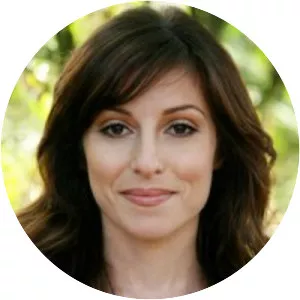 Zena Shteysel - Makeup artist