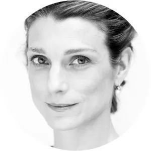 Zenaida Yanowsky - French ballet dancer