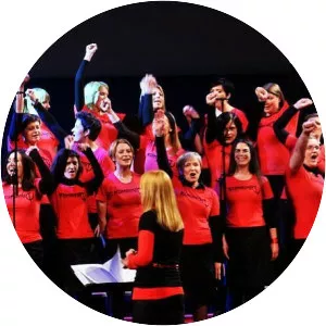 Ženski pevski zbor Kombinat