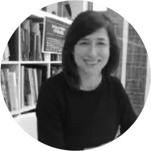 Zerlina Hughes photograph