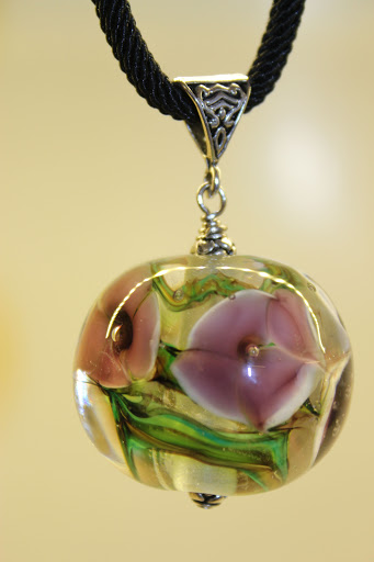 Zeynep Aksu SHOP WINDOW / GLASS STUDIO - Art center in Bozcaada