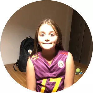 Zeynep Penelope Darnel photograph