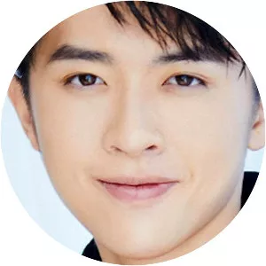 Zhang Yijie (Trương Dật Kiệt)