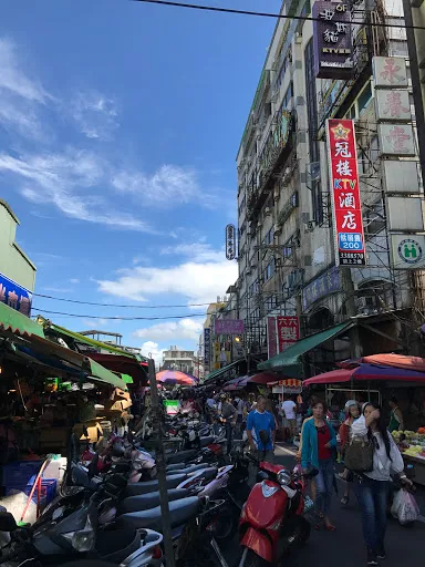 Zhongshan Nanhua St. Intersection - Bus stop in Taoyuan City, Taiwan