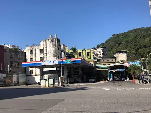 Zhongyoujiamengganyuanhuilong'er Station - Gas station in Taiwan