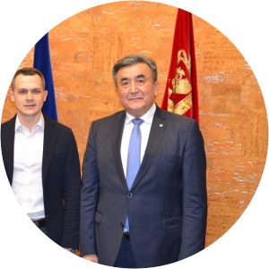 Zhusupbek Sharipov photograph