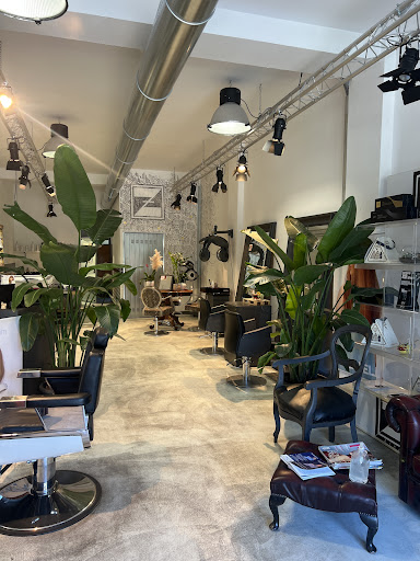 Zina Salone - Hair salon in Savona, Italy