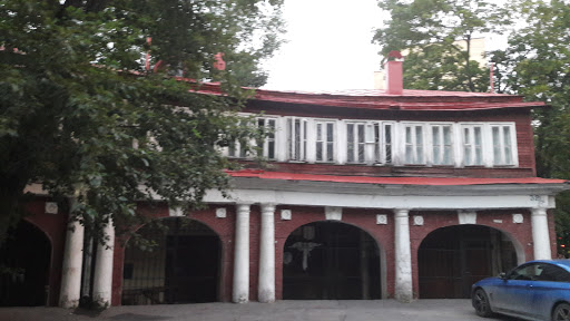 Znaniye-Prechistenka, Obrazovatel'nyy Informatsionno-Konsul'tatsionnyy Tsentr - Legal services in Moscow, Russia