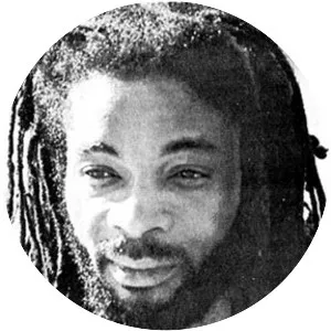 Zoanet Comes - Musical artist