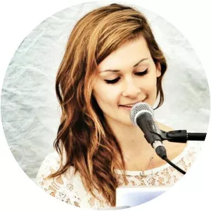 Zoë Phillips - Musician