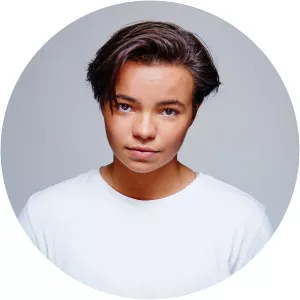 Zoe Terakes - Australian actor