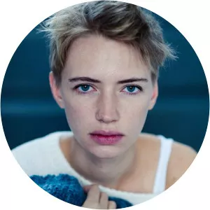 Zoë Valks