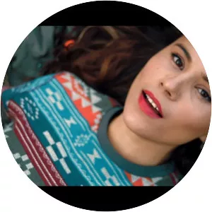 Zoe Viccaji - Pakistani singer-songwriter