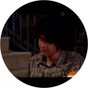 Zoey 101: Chasing Zoey - Comedy ‧ 48 mins