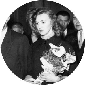 Zora Zorinova photograph