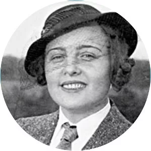 Zoya Voskresenskaya - Diplomat