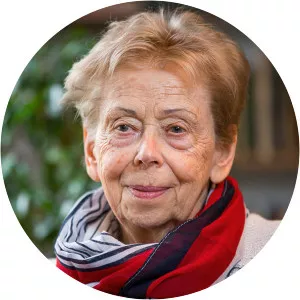 Zsuzsa Takács (Takács Zsuzsa)