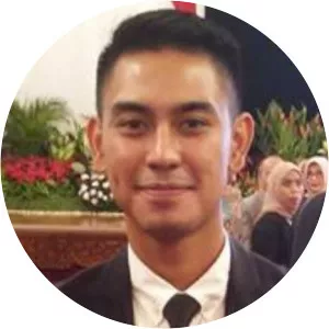 Zumi Laza - Zumi Zola's brother